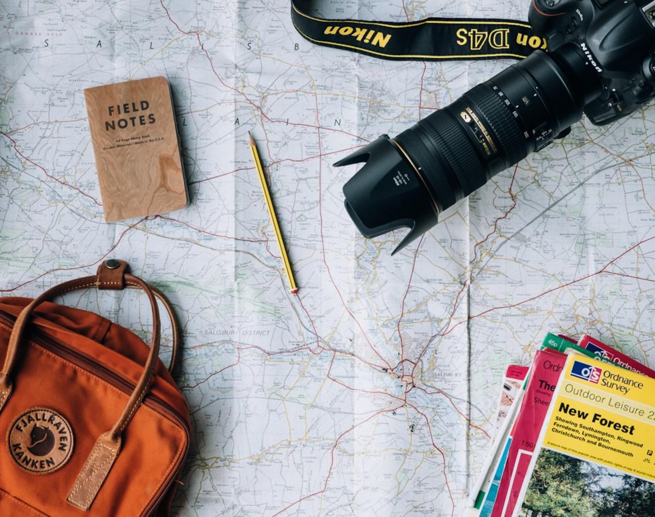 Example of travel budget planner tracking planned and actual expenses